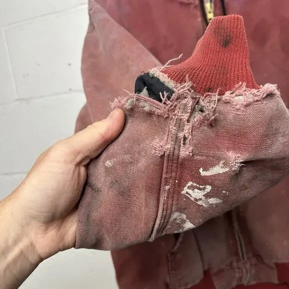 Y2K Carhartt Quilted Active Jacket “Dark Red” J130 DKR